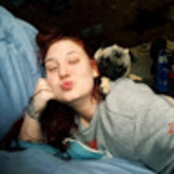 Meet your Posher, Stéphanie - Picture 1 of 1